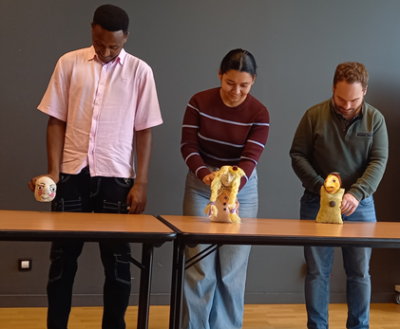 Retour sur la session de professionnalisation "Jouer pour apprendre avec les arts de la marionnette et le théâtre d'objets en atelier de français"