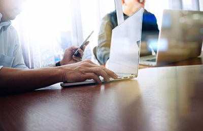 Auto-entrepreneuriat, freelancing et intérim : des solutions flexibles prisées par les jeunes actifs